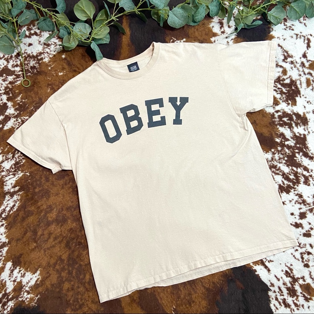 OBEY Mens Tan Creme Short Sleeve Graphic T Shirt Size XL with flaw